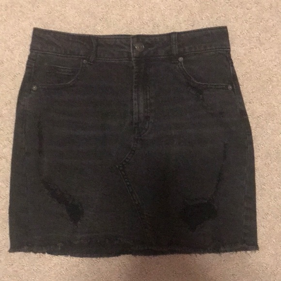 black ripped jean skirt - Picture 1 of 2